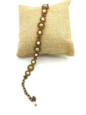 Hand Crafted Dainty Green Pearl & White Pearl Bead Bracelet